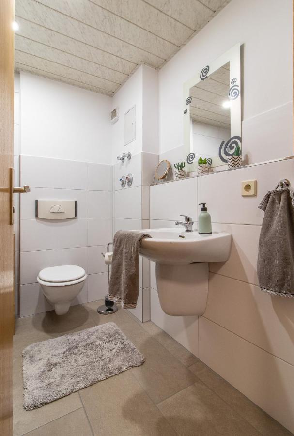 Modernes Apartment Im Gruenen I Balkon I Wlan I Stellplatz Шварценберг Екстер'єр фото
